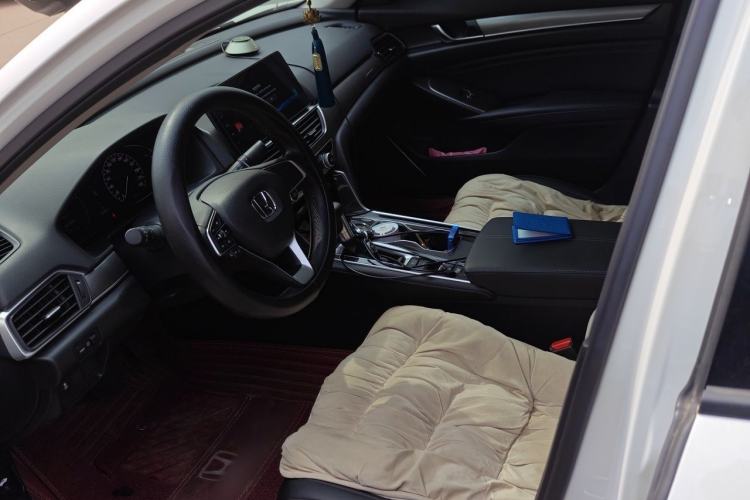 Used Honda Accord 2022 260TURBO Luxury Edition Left Front Seat