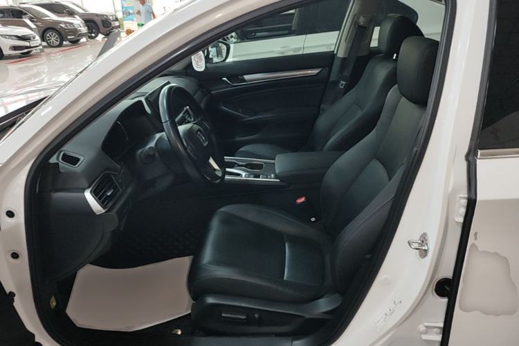 Used Honda Accord 2022 260TURBO Luxury Edition Left Front Seat