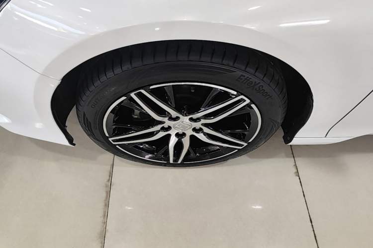 Used Honda Accord 2022 260TURBO Phantom Night · Prestige Edition Left Front Wheel Hub