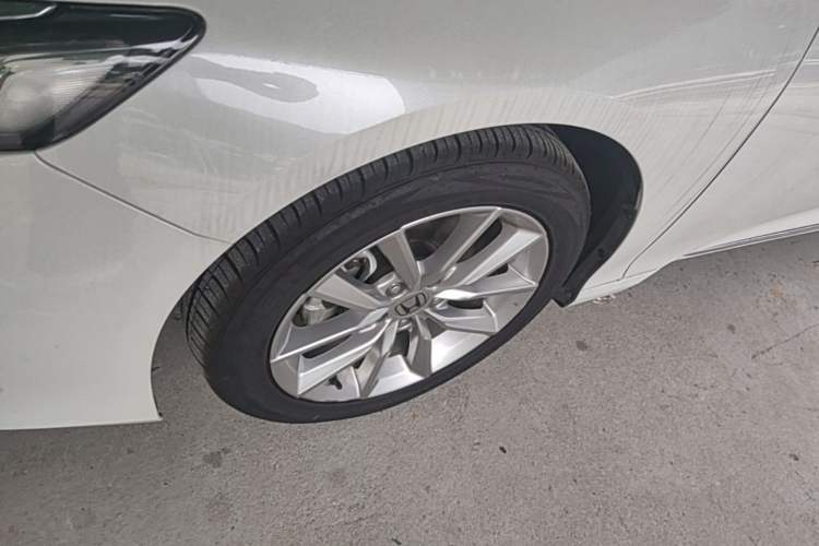 Used Honda Accord 2022 260TURBO Luxury Edition Left Front Wheel Hub