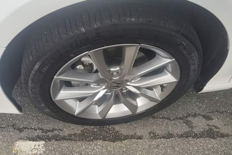 Used Honda Accord 2022 260TURBO Luxury Edition Left Front Wheel Hub
