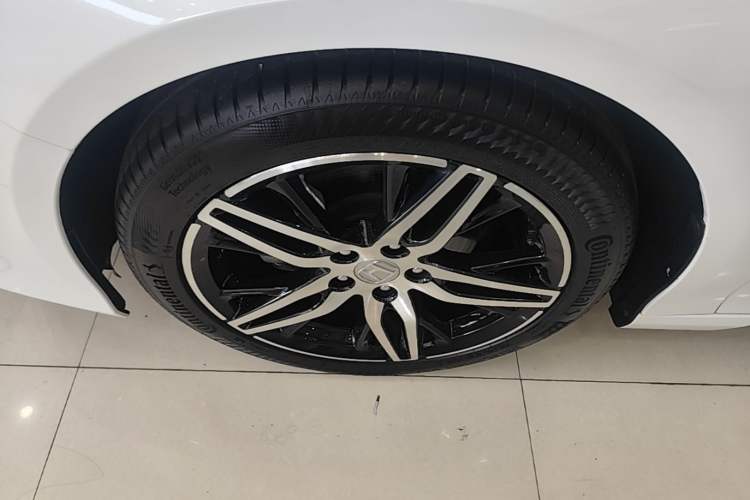 Used Honda Accord 2022 260TURBO Phantom Night · Prestige Edition Left Front Wheel Hub