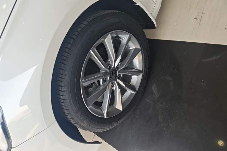 Used Honda Accord 2022 260TURBO Luxury Edition Left Front Wheel Hub