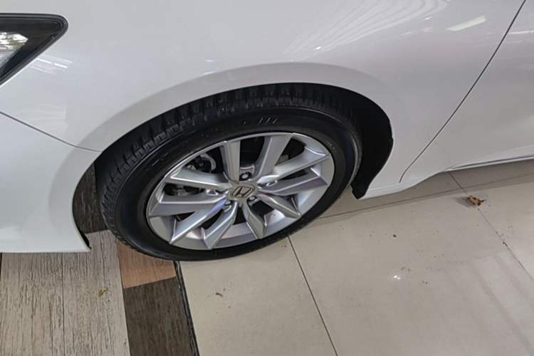 Used Honda Accord 2022 260TURBO Luxury Edition Left Front Wheel Hub