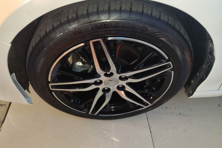 Used Honda Accord 2022 260TURBO Phantom Night · Prestige Edition Left Front Wheel Hub