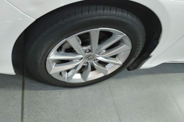 Used Honda Accord 2022 260TURBO Luxury Edition Left Front Wheel Hub