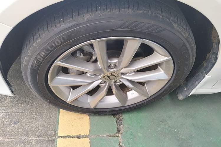 Used Honda Accord 2022 260TURBO Luxury Edition Left Front Wheel Hub