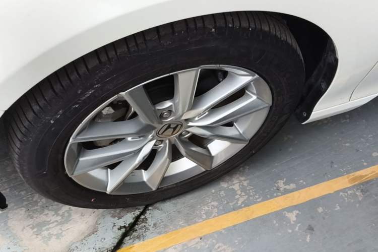 Used Honda Accord 2022 260TURBO Luxury Edition Left Front Wheel Hub