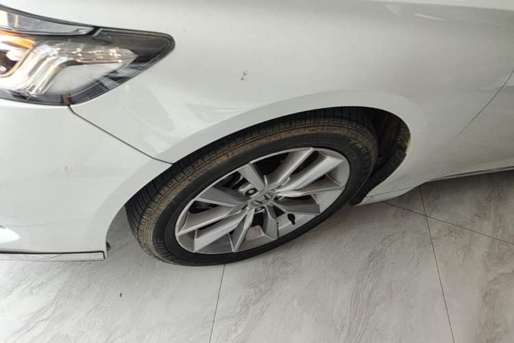 Used Honda Accord 2022 260TURBO Luxury Edition Left Front Wheel Hub