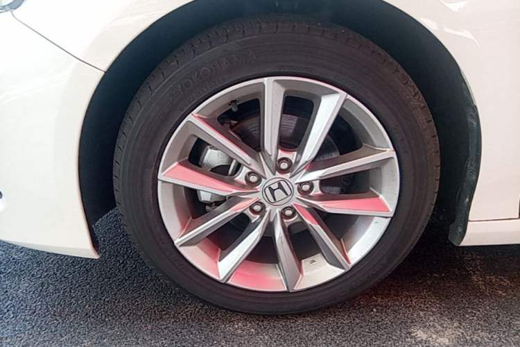 Used Honda Accord 2022 260TURBO Luxury Edition Left Front Wheel Hub