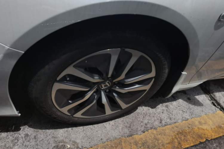 Used Honda Accord 2022 Xingyue L Hybrid 2.0L Rui Ku Edition Left Front Wheel Hub