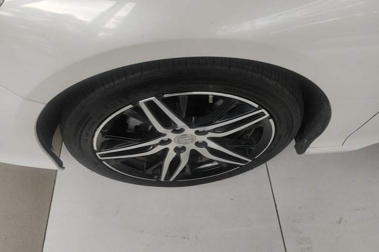 Used Honda Accord 2022 260TURBO Phantom Night · Prestige Edition Left Front Wheel Hub