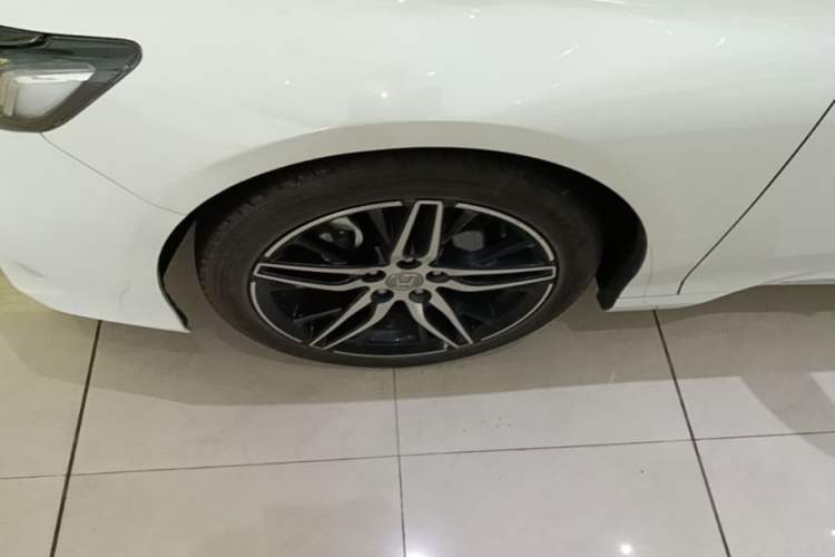 Used Honda Accord 2022 260TURBO Phantom Night · Prestige Edition Left Front Wheel Hub