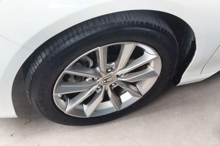 Used Honda Accord 2022 260TURBO Luxury Edition Left Front Wheel Hub
