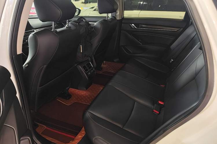 Used Honda Accord 2022 260TURBO Phantom Night · Prestige Edition Left Rear Seat