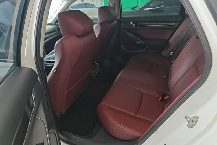 Used Honda Accord 2022 260TURBO Phantom Night · Prestige Edition Left Rear Seat