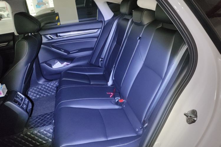 Used Honda Accord 2022 260TURBO Phantom Night · Prestige Edition Left Rear Seat