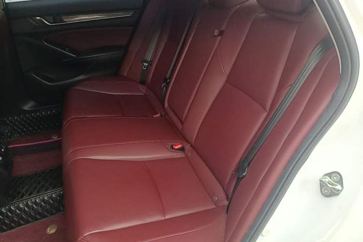 Used Honda Accord 2022 260TURBO Phantom Night · Prestige Edition Left Rear Seat