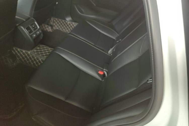 Used Honda Accord 2022 260TURBO Phantom Night · Prestige Edition Left Rear Seat