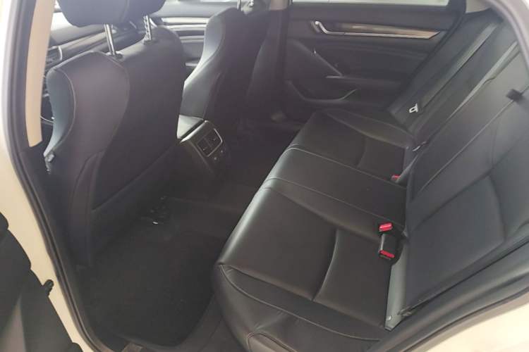 Used Honda Accord 2022 260TURBO Phantom Night · Prestige Edition Left Rear Seat