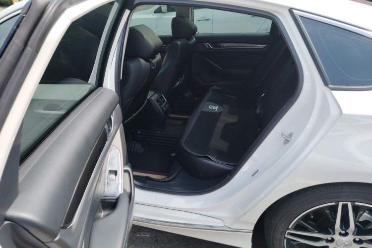 Used Honda Accord 2022 260TURBO Phantom Night · Prestige Edition Left Rear Seat