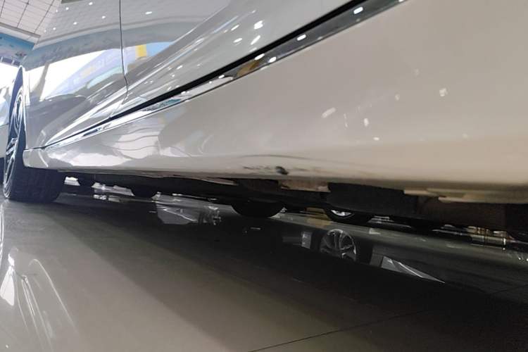 Used Honda Accord 2022 260TURBO Phantom Night · Prestige Edition Left Side Sill