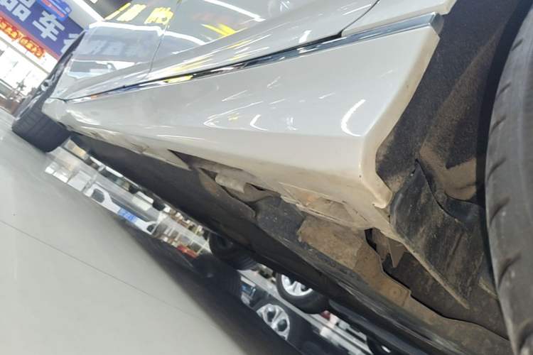 Used Honda Accord 2022 260TURBO Phantom Night · Prestige Edition Left Side Sill