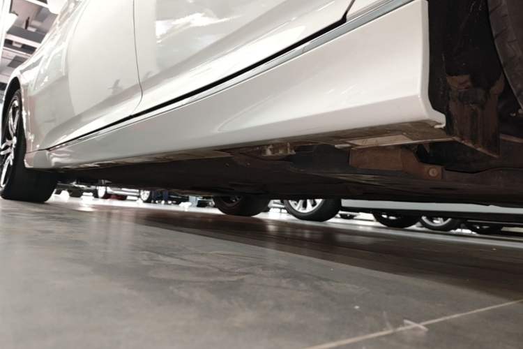 Used Honda Accord 2022 260TURBO Phantom Night · Prestige Edition Left Side Sill