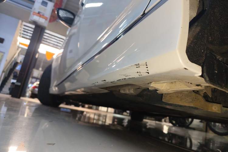 Used Honda Accord 2022 260TURBO Phantom Night · Prestige Edition Left Side Sill