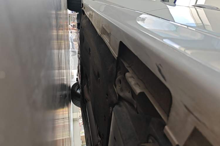 Used Honda Accord 2022 260TURBO Phantom Night · Prestige Edition Left Side Sill