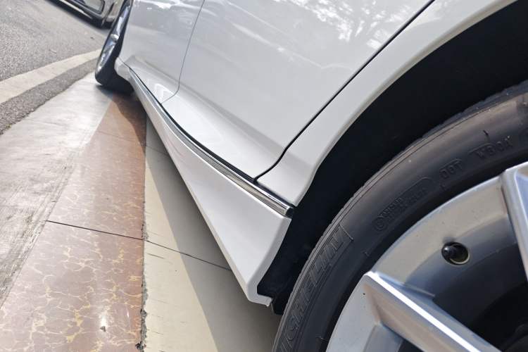 Used Honda Accord 2022 260TURBO Luxury Edition Left Side Sill