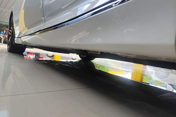 Used Honda Accord 2022 260TURBO Phantom Night · Prestige Edition Left Side Sill