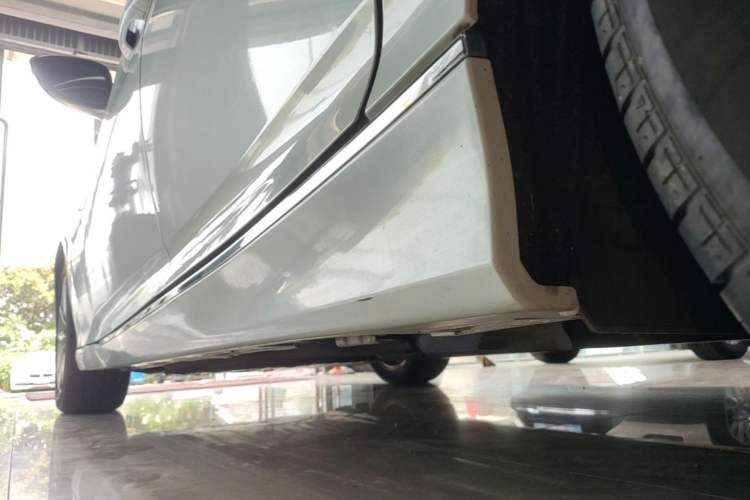 Used Honda Accord 2022 260TURBO Luxury Edition Left Side Sill
