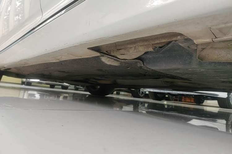 Used Honda Accord 2022 260TURBO Phantom Night · Prestige Edition Left Side Sill