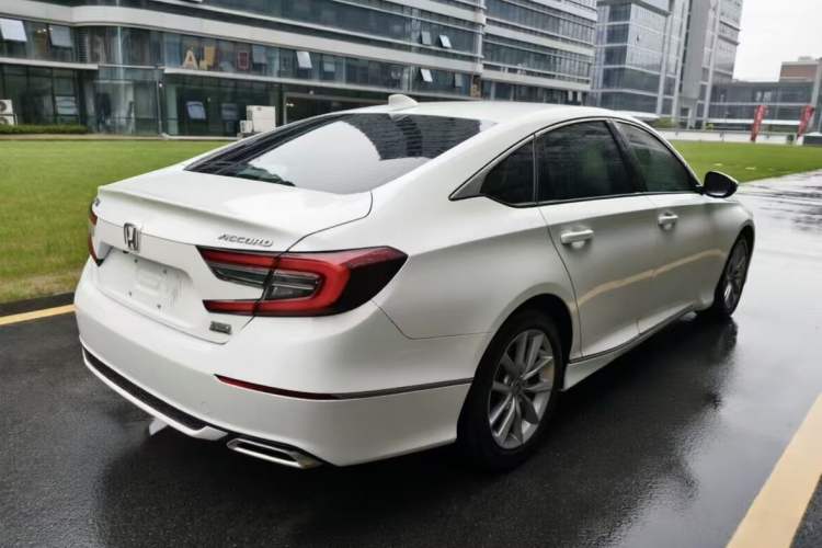 Used Honda Accord 2022 260TURBO Luxury Edition Rear Right 45 Deg