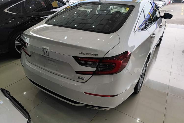 Used Honda Accord 2022 260TURBO Luxury Edition Rear Right 45 Deg