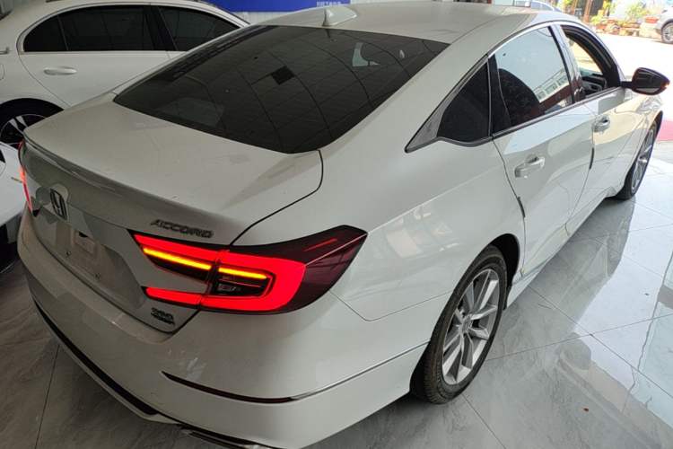Used Honda Accord 2022 260TURBO Luxury Edition Rear Right 45 Deg