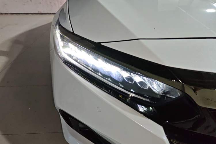 Used Honda Accord 2022 260TURBO Phantom Night · Prestige Edition Right Front Headlight
