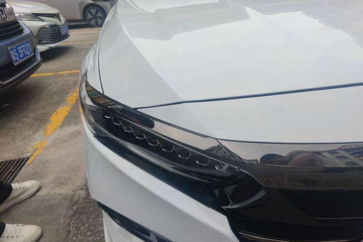Used Honda Accord 2022 260TURBO Phantom Night · Prestige Edition Right Front Headlight