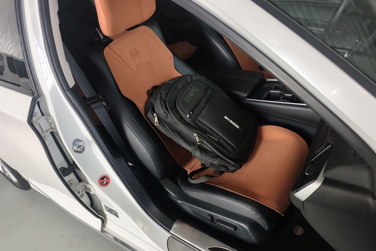 Used Honda Accord 2022 260TURBO Luxury Edition Right Front Seat