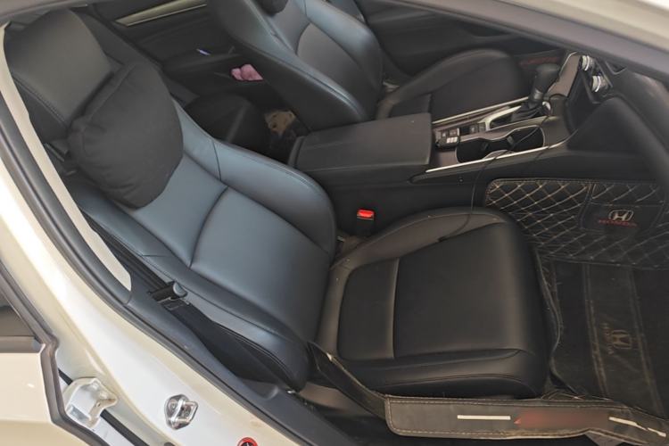 Used Honda Accord 2022 260TURBO Luxury Edition Right Front Seat