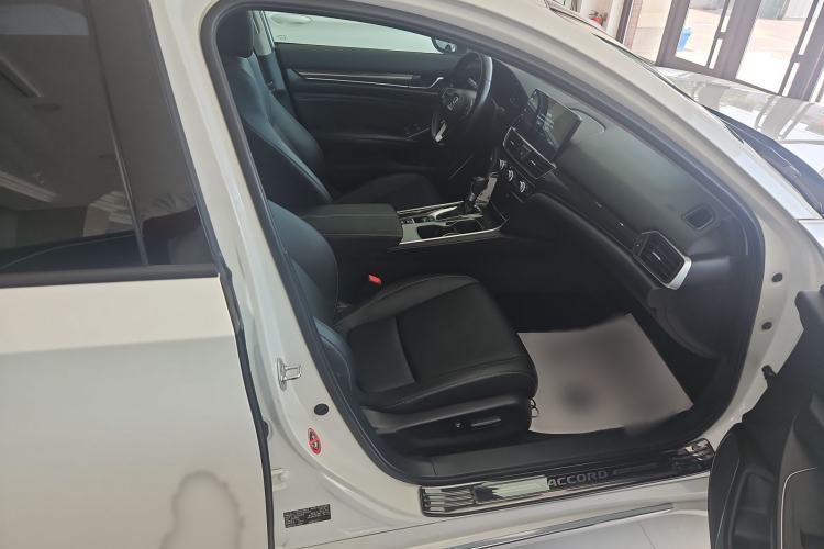 Used Honda Accord 2022 260TURBO Phantom Night · Prestige Edition Right Front Seat