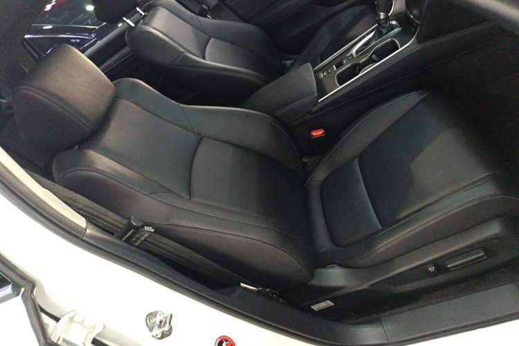 Used Honda Accord 2022 260TURBO Luxury Edition Right Front Seat