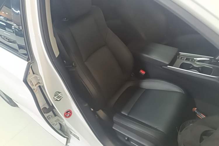 Used Honda Accord 2022 260TURBO Luxury Edition Right Front Seat