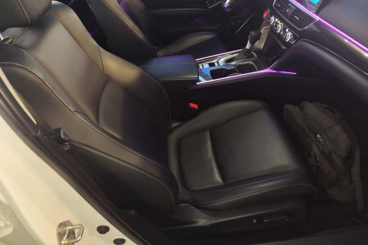 Used Honda Accord 2022 260TURBO Phantom Night · Prestige Edition Right Front Seat