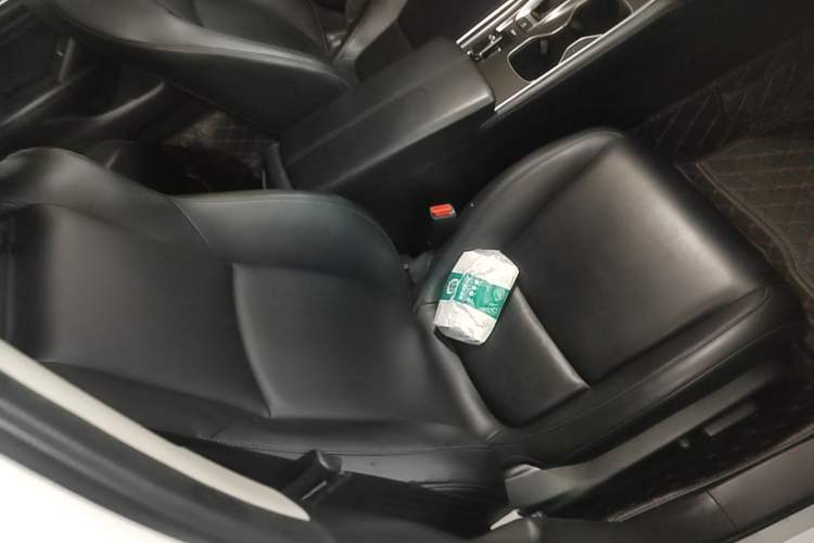 Used Honda Accord 2022 260TURBO Luxury Edition Right Front Seat