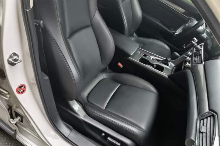 Used Honda Accord 2022 260TURBO Luxury Edition Right Front Seat