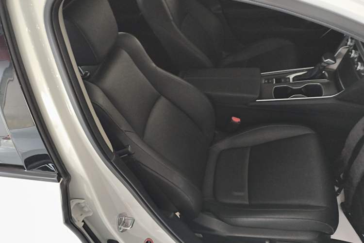 Used Honda Accord 2022 260TURBO Luxury Edition Right Front Seat