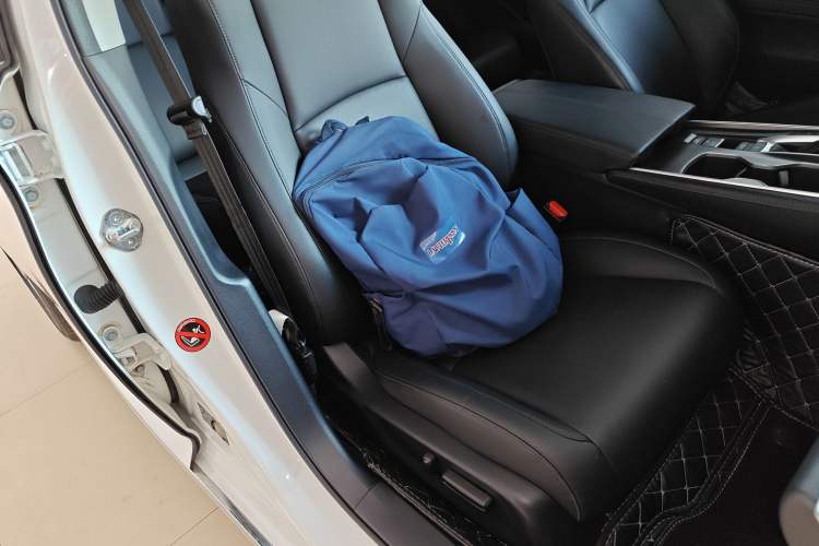 Used Honda Accord 2022 260TURBO Luxury Edition Right Front Seat