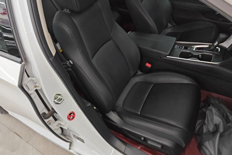Used Honda Accord 2022 260TURBO Luxury Edition Right Front Seat